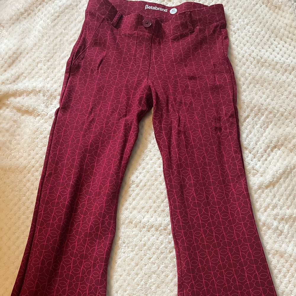 Beta brand two pocket boot cut size xs-petite